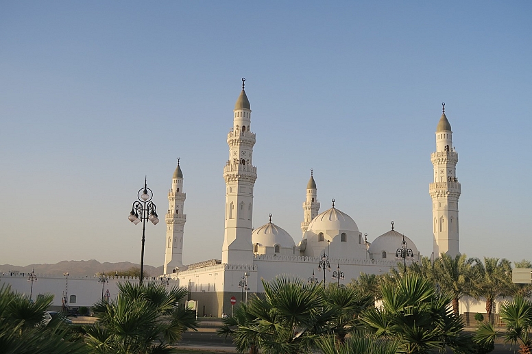 cuba masjid medina